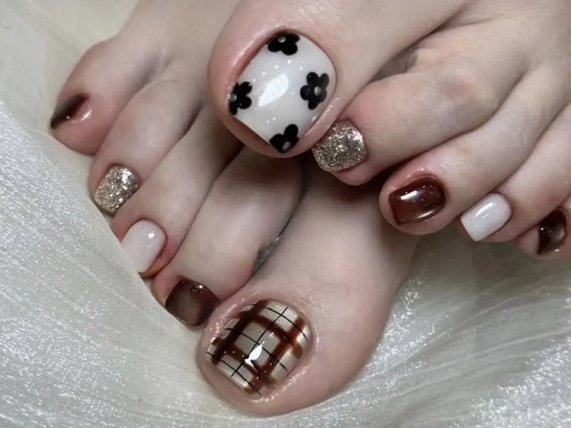 ネイル フットネイル MoonNail ナナのネイルデザイン