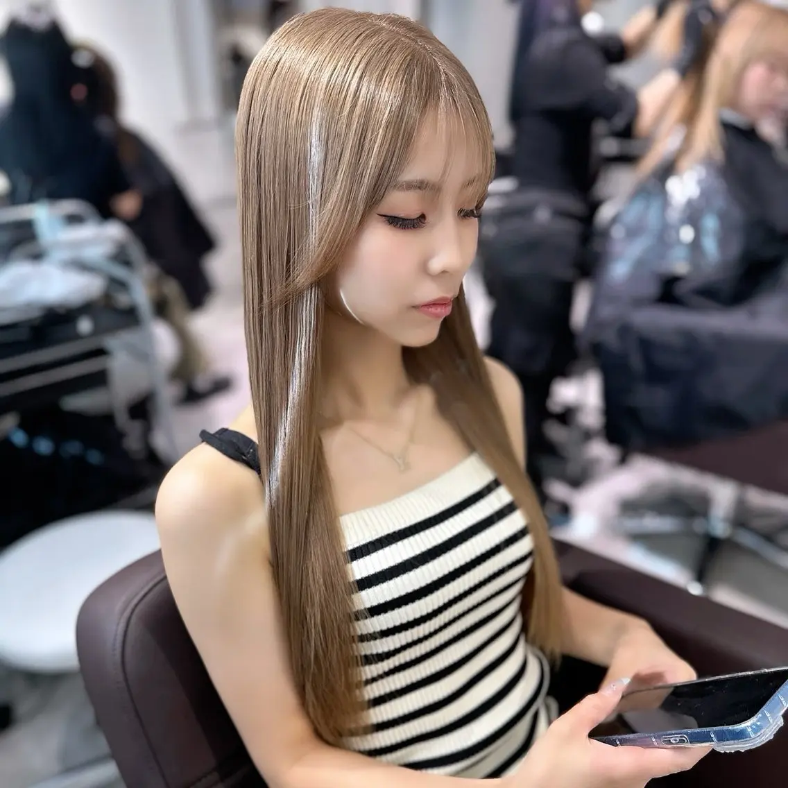 ロング カラー パーマ ヘアアレンジ ブリーチ ケアブリーチ ダブルカラー ハイライトカラー インナーカラー カット ヘアカラー トリートメント 髪質改善/レイヤー 縮毛矯正/ケラチン耀のヘアスタイル