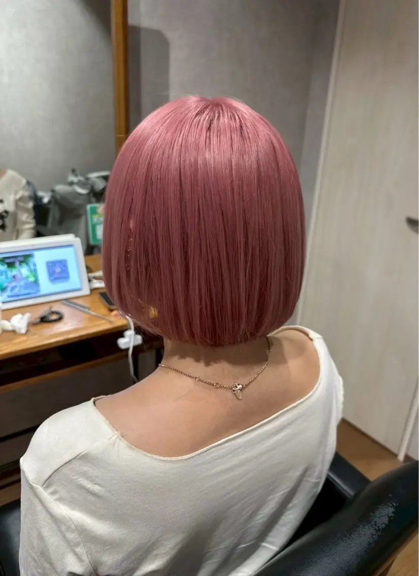 ショート カラー ブリーチ ピンクカラー ボブ 外ハネヘア カット ヘアカラー メンズ特化☝️添田 好恵のヘアスタイル