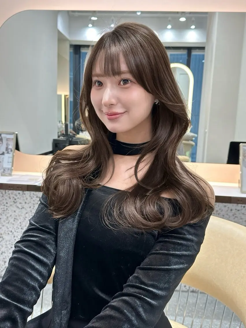 ロング カラー カット ヘアカラー トリートメント 縮毛矯正　髪質改善 韓国風レイヤー　吉田のヘアスタイル