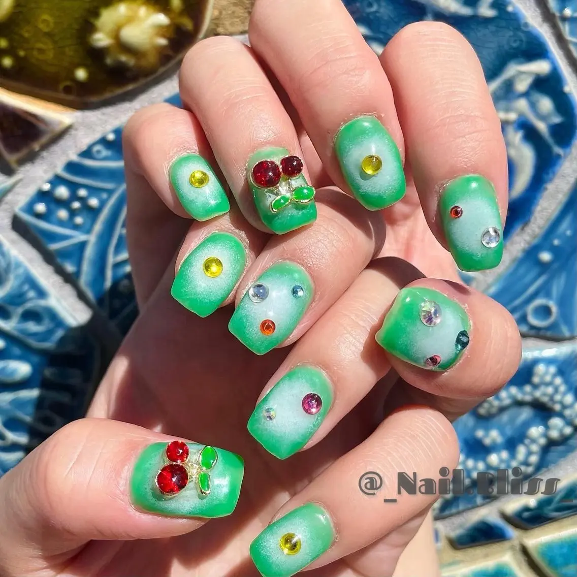 ネイル チークネイル ハンドネイル NAIL BLISSのネイルデザイン