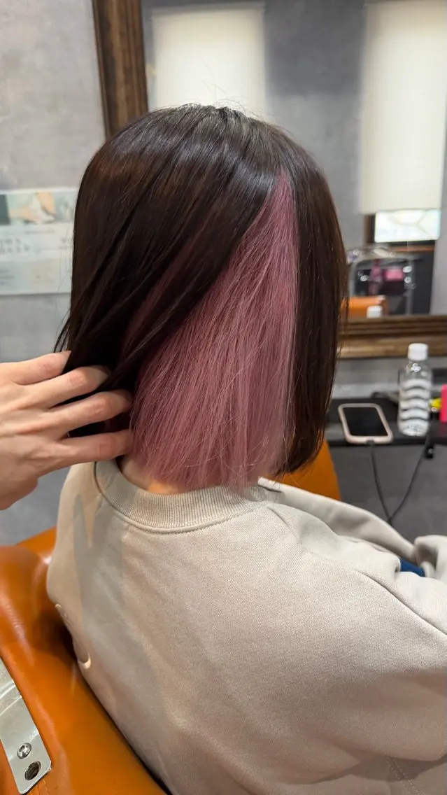 ショート カラー ピンクカラー ヘアカラー 岡田 慎之介のヘアスタイル