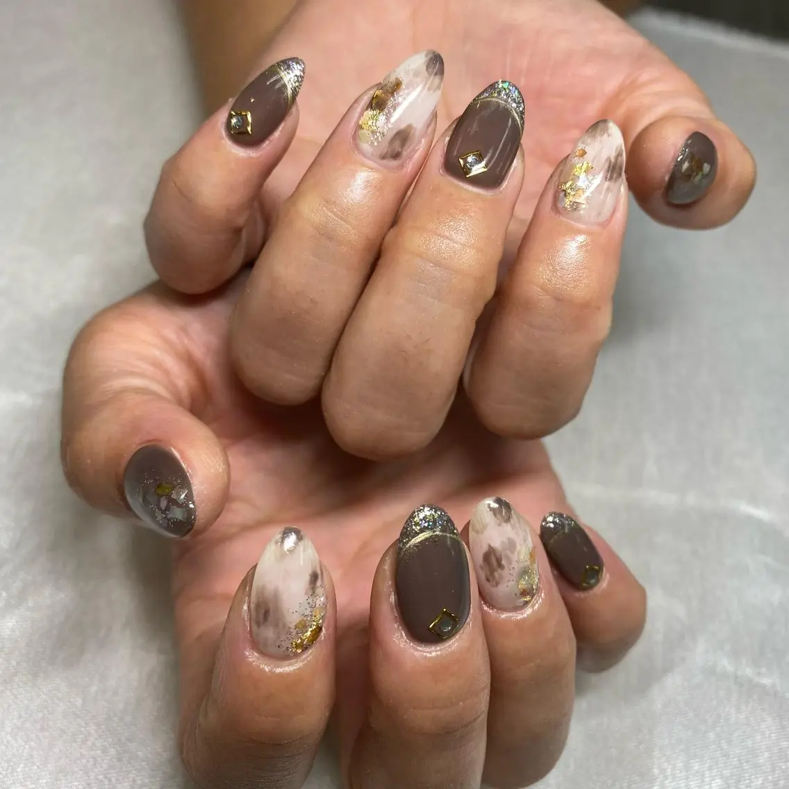 ミディアム カラー パーマ ヘアアレンジ メンズ キッズ ネイル マツエク・マツパ アイブロウ ニュアンスネイル ニュアンスパーマ ハンドネイル ハンドケア 今福鶴見ネイル 8(ｴｲﾄ)のネイルデザイン