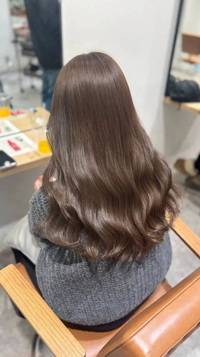 ロング カラー ベージュカラー ブリーチ ダブルカラー ブリーチなしカラー オリーブベージュ non. ダブルカラー🎀🤍のヘアスタイル