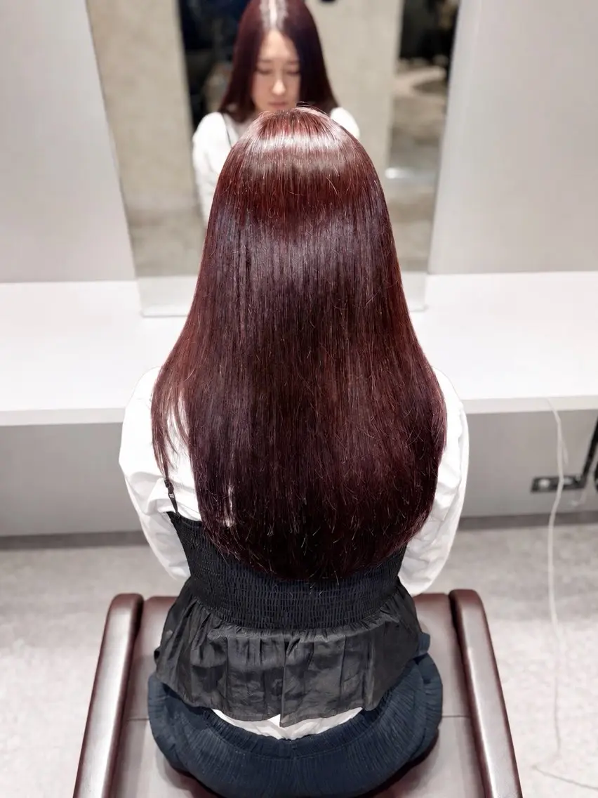 カラー ブリーチ 透明感カラー ラベンダーカラー レッドカラー ヘアカラー 楠原 彩加のヘアスタイル