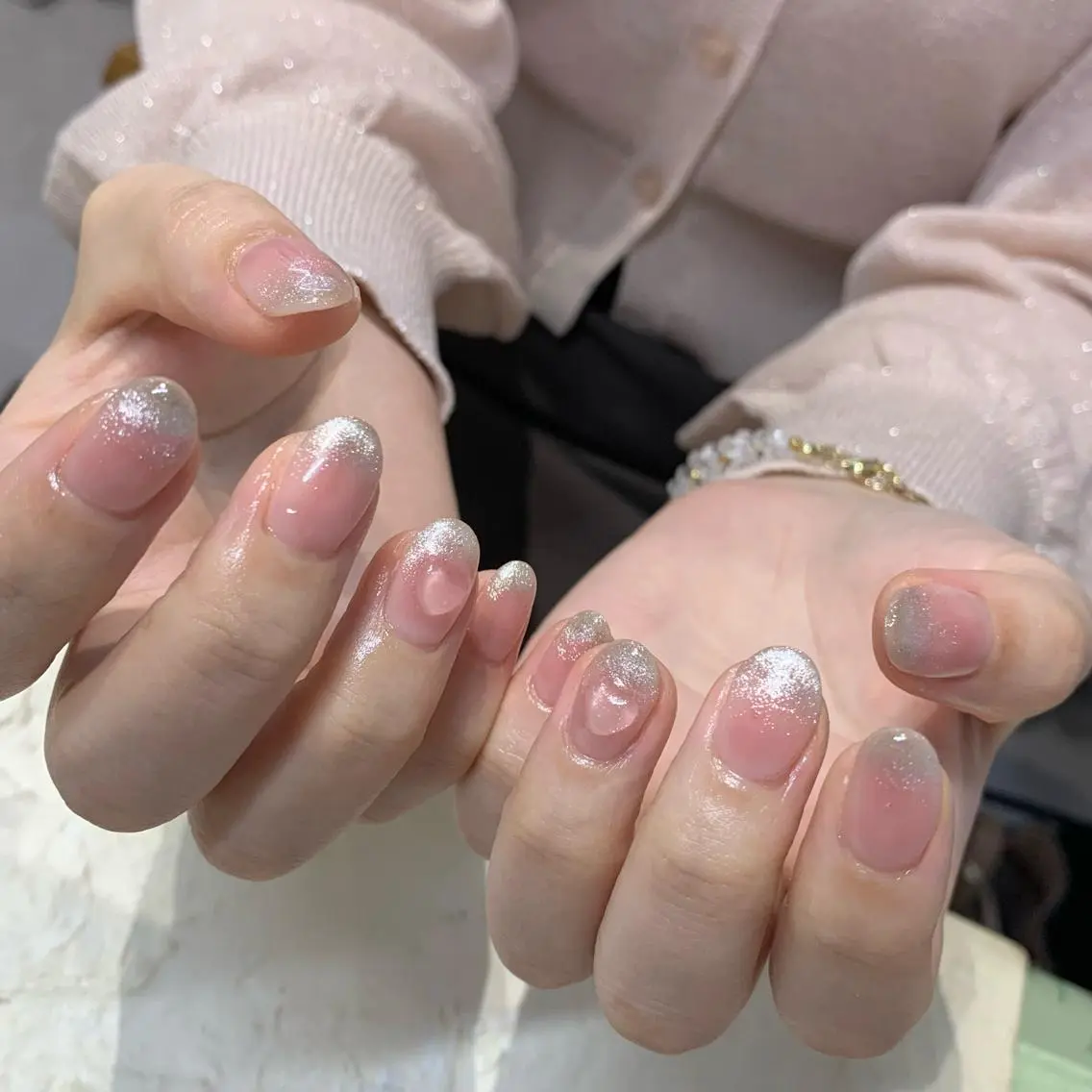 ネイル チークネイル マキノ ユイのネイルデザイン