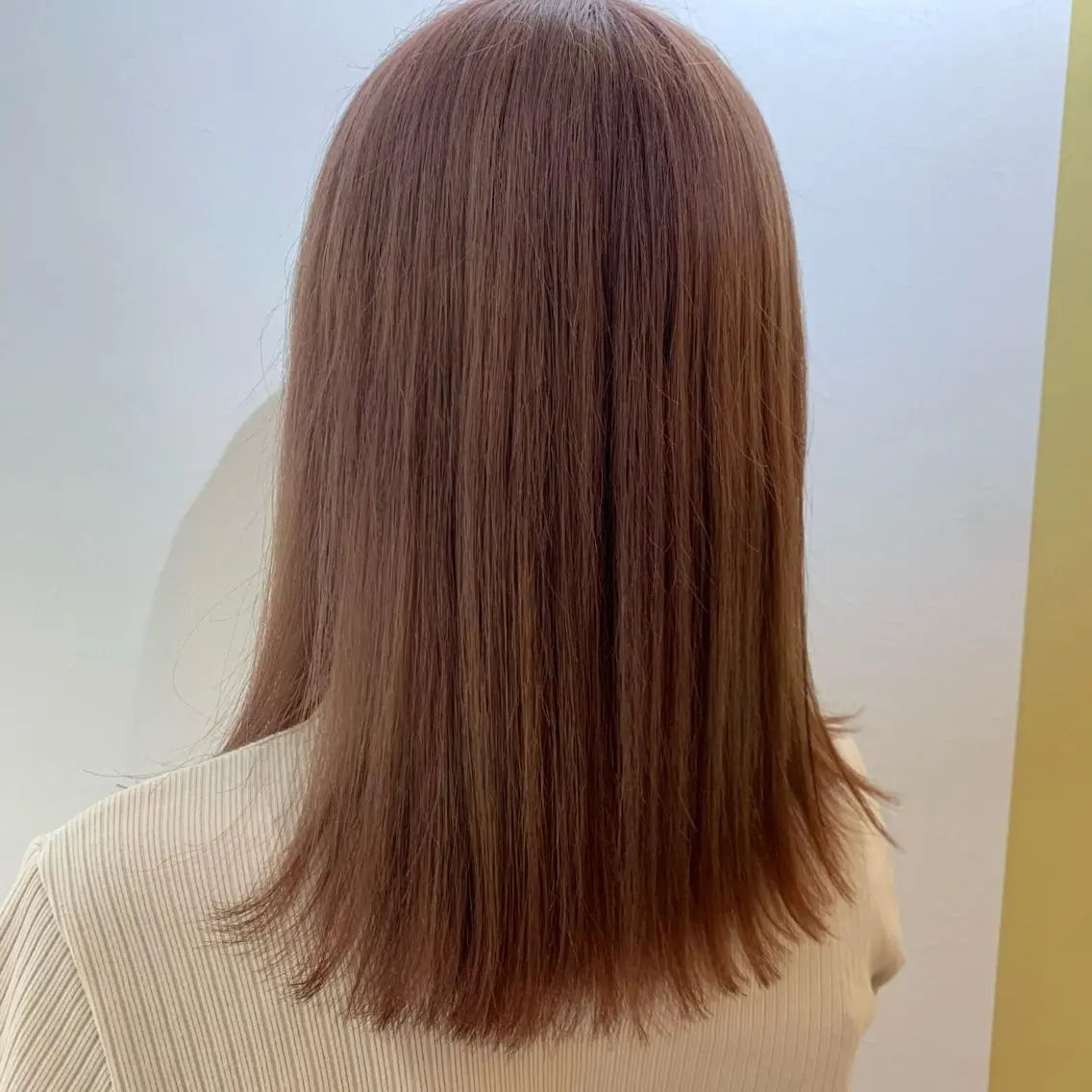 ミディアム カラー ベージュカラー ブリーチ ピンクカラー ピンクベージュ カット ヘアカラー トリートメント hubhair レイヤー/透明感のヘアスタイル