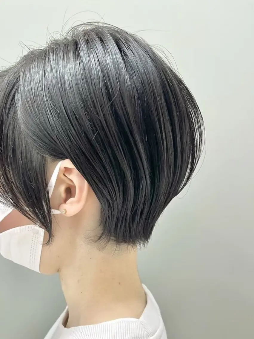 カラー 江坂 misaki のヘアスタイル