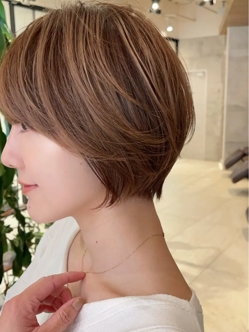 ショート レイヤーカット ショートヘア 射場 政治のヘアスタイル