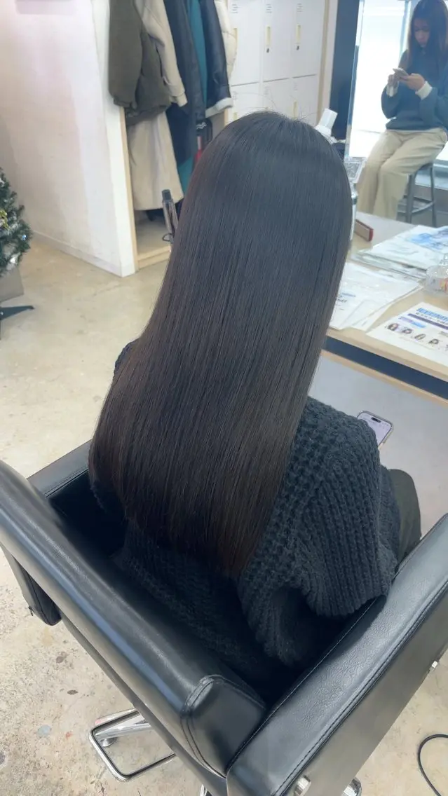 ロング パーマ カット 縮毛矯正 🪽髪質改善矯正 🤍MIU🤍のヘアスタイル