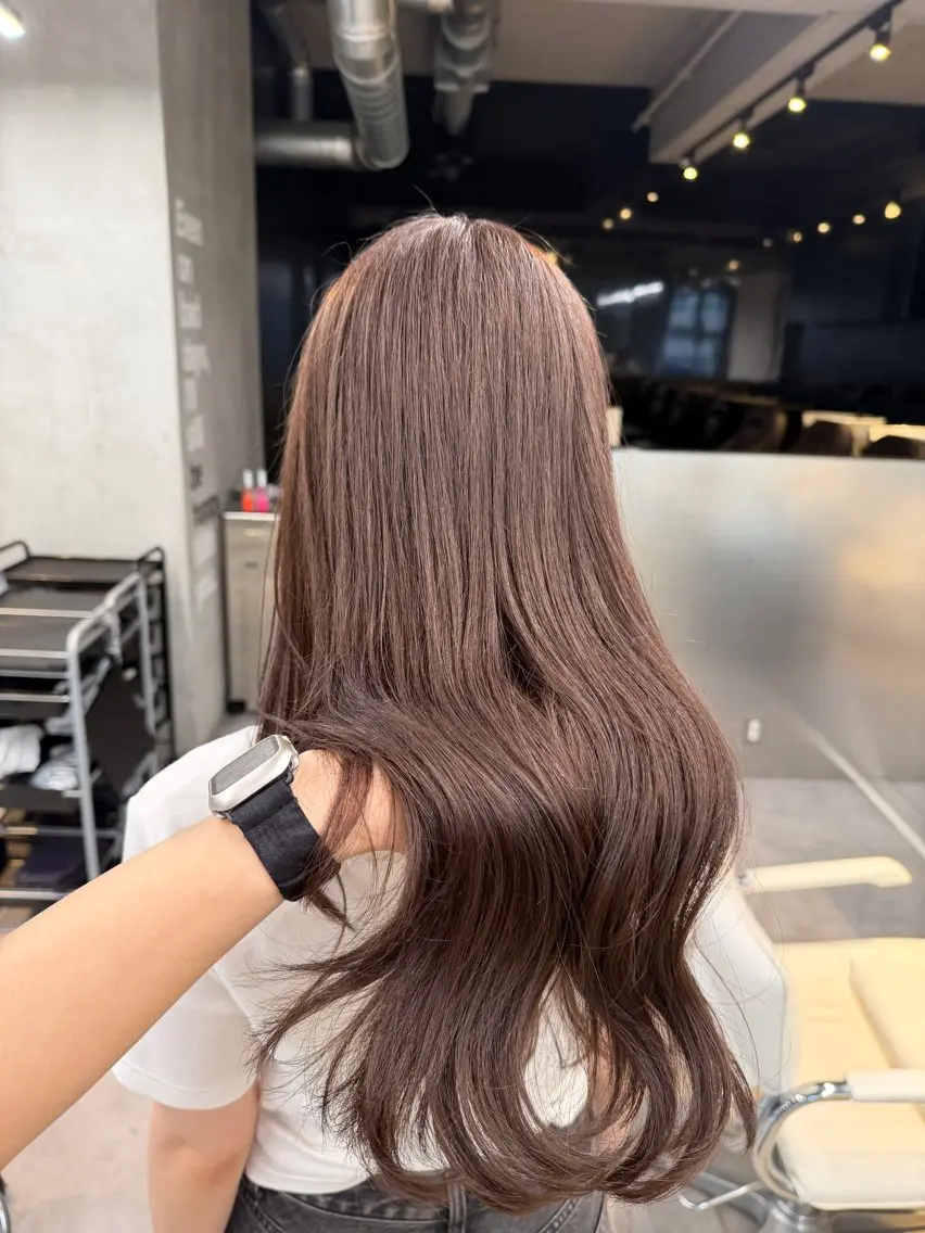 ロング カット ヘアカラー み うのヘアスタイル