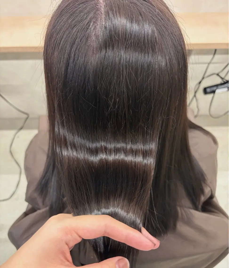 セミロング ラベンダーベージュ momoka YUC CA縮毛モデル募集中のヘアスタイル