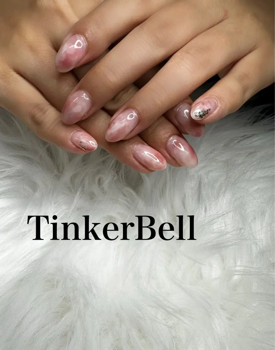 ネイル ニュアンスネイル ピンク ホワイト ハンドネイル Tinker Bellのネイルデザイン