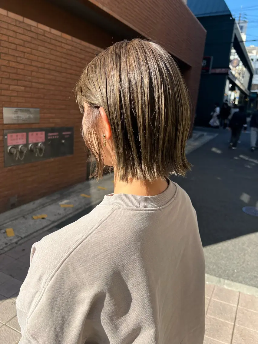 ショート カラー ブリーチ ボブ 神戸ボブ✂️ ioe三宮/田 伸佳のヘアスタイル