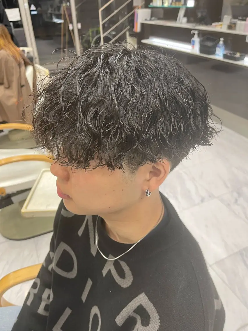 ショート パーマ メンズ メンズパーマ ツイストスパイラルパーマ スパイラルパーマ カット 🌻メンズカット 落合諒🌻のヘアスタイル