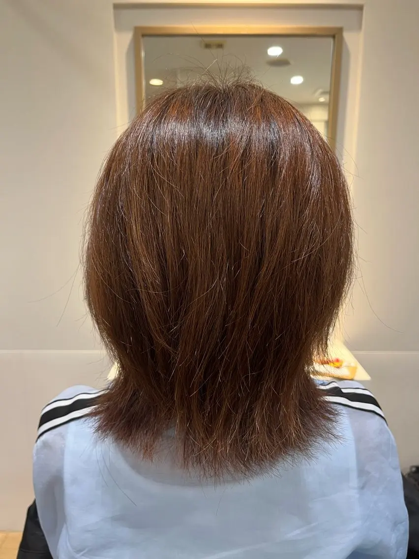 ミディアム 小鴨 美佳のヘアスタイル