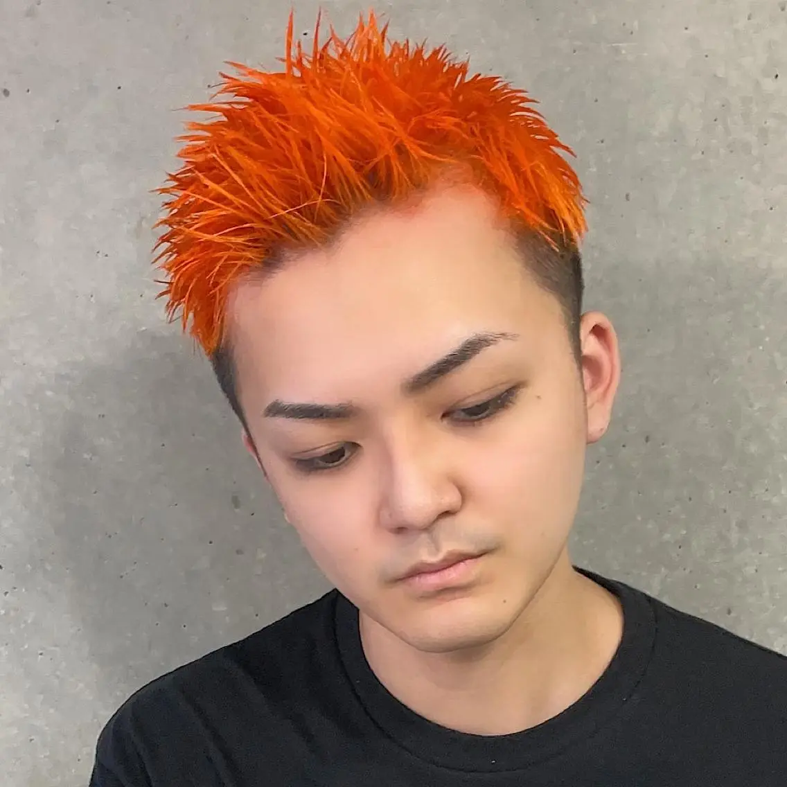 カラー メンズ メンズブリーチ メンズパーマ スパイキーショート メンズツイストパーマ ブリーチ カット ヘアカラー メンズパーマの達人 KAITOのヘアスタイル