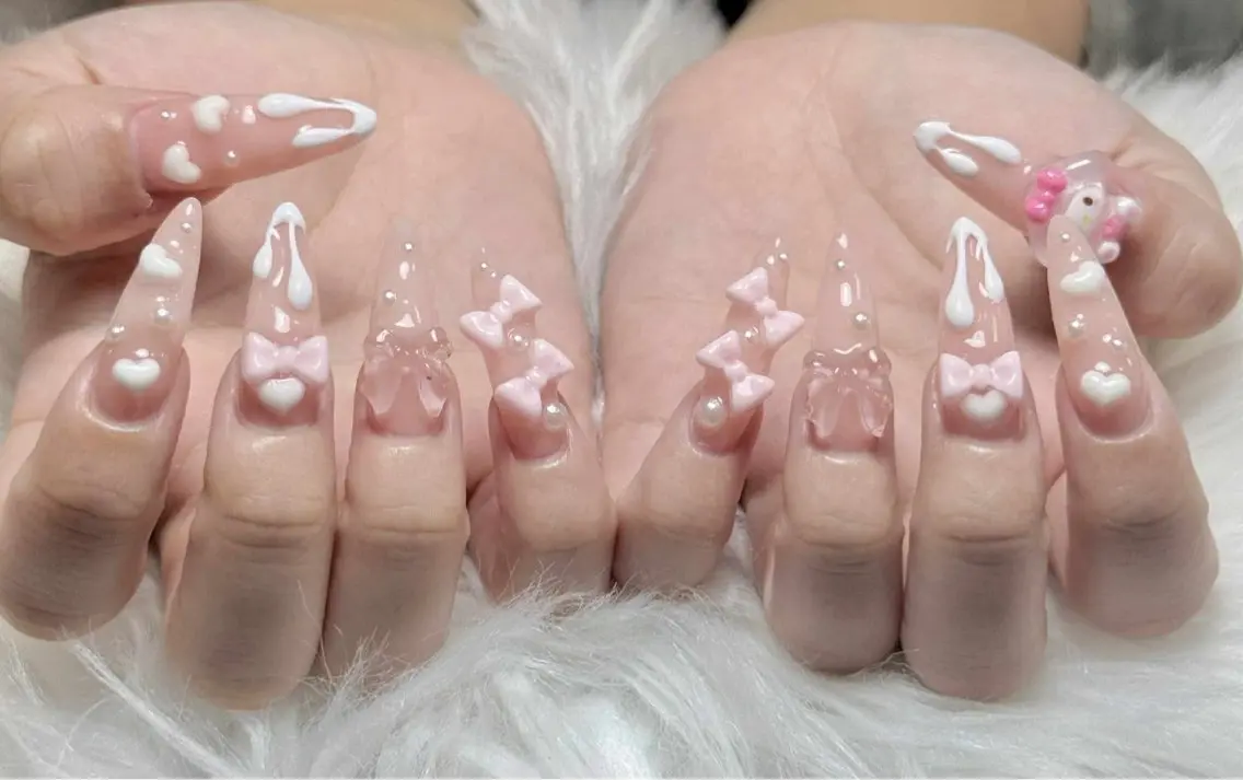 ネイル ボルドー ブラウン チークネイル ドット フットネイル Julli NailStudioのネイルデザイン