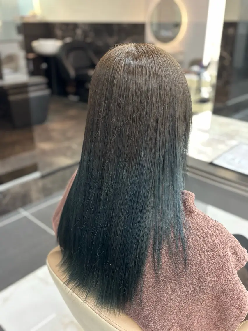 ロング カラー オリーブカラー しんさか れいとのヘアスタイル