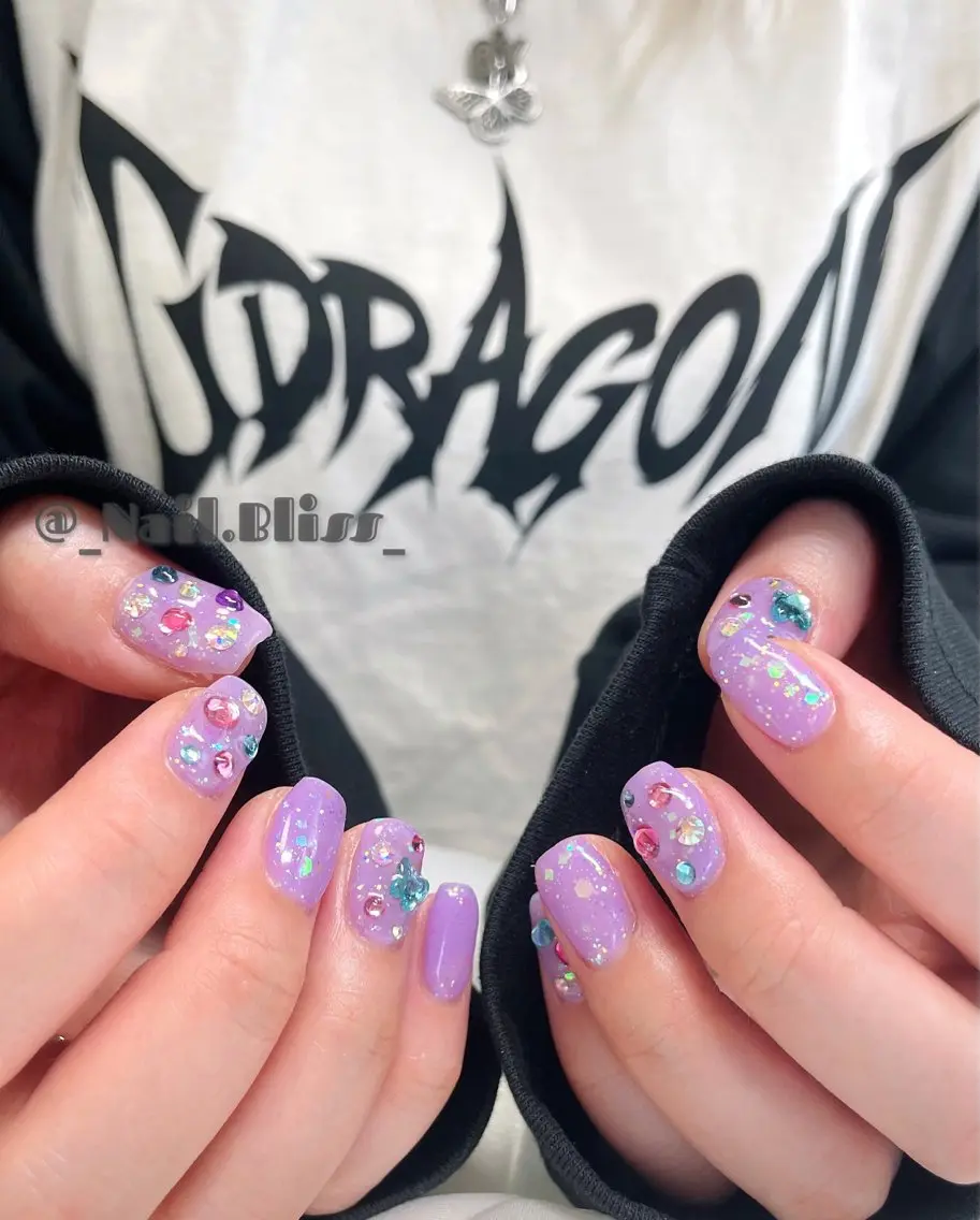 ネイル キラキラネイル ラメ(グリッター) パープル ストーンネイル ハンドネイル NAIL BLISSのネイルデザイン