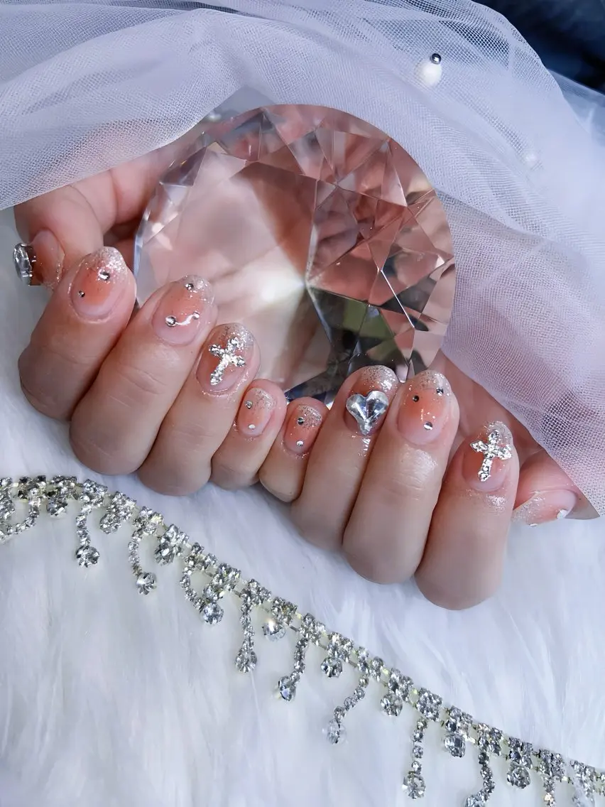 ネイル チークネイル キラキラネイル ハンドネイル Nail salon suuのネイルデザイン