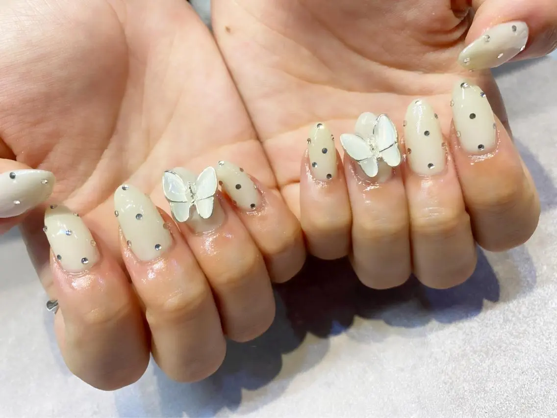 ミディアム NAILSALON 🍔Timna🍟のネイルデザイン