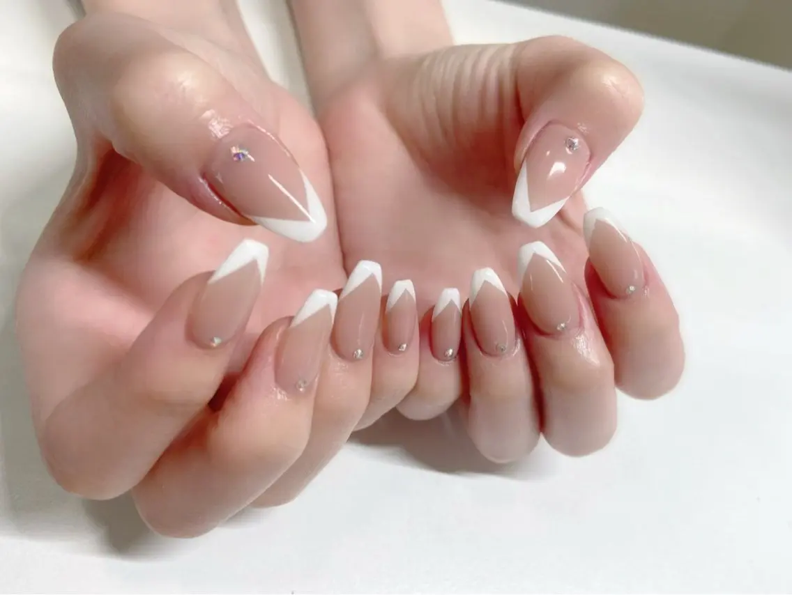 ネイル フレンチネイル Adore nailのネイルデザイン