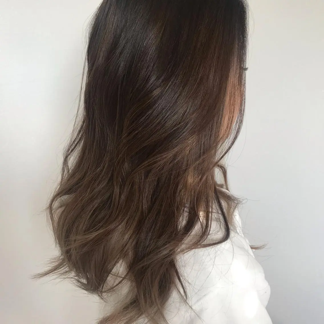ロング カラー ハイライトカラー ハイライト カット ヘアカラー 【Uneユヌ】菊地 春那のヘアスタイル