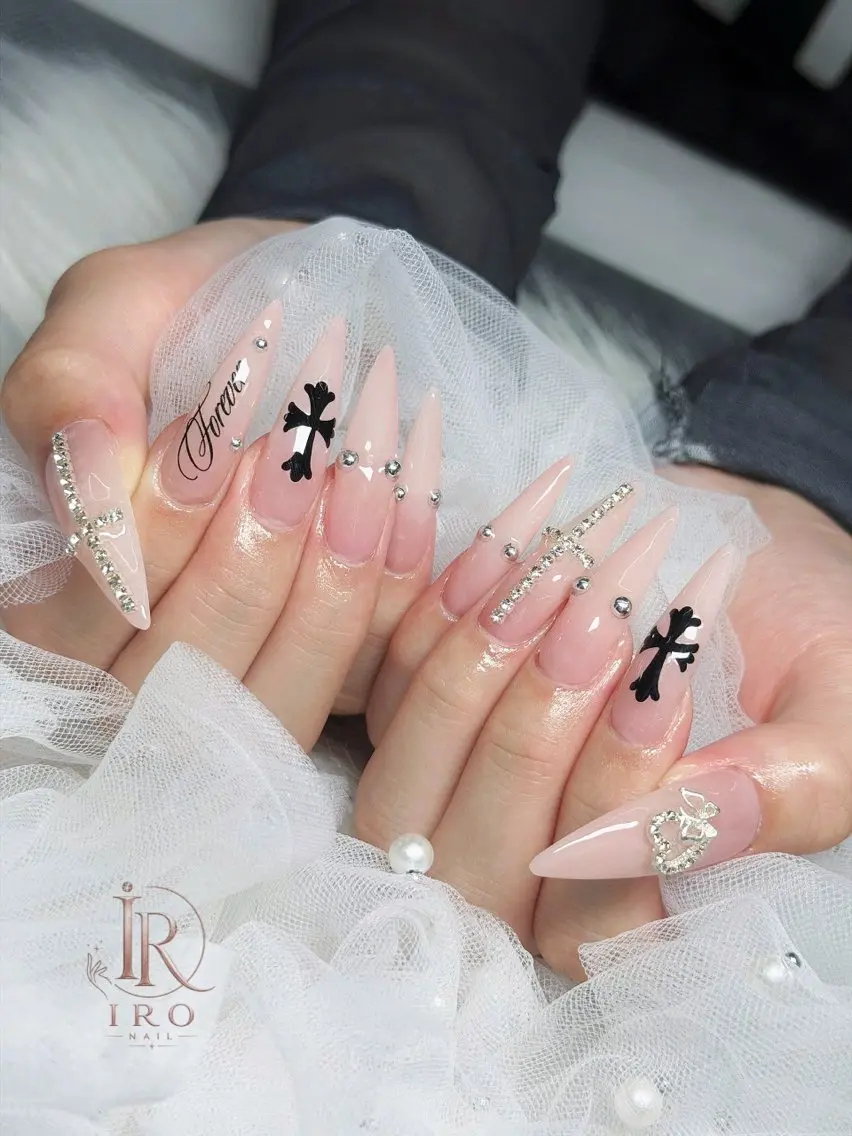 ネイル ハンドネイル IRO Nail Studioのネイルデザイン