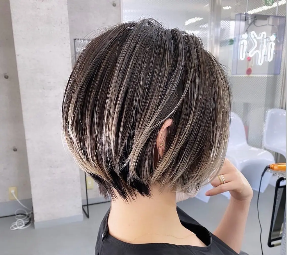 ショート カット ヘッドスパ ヘアセット 🫧バレイヤージュ/ ハイトーン/ミズキのヘアスタイル
