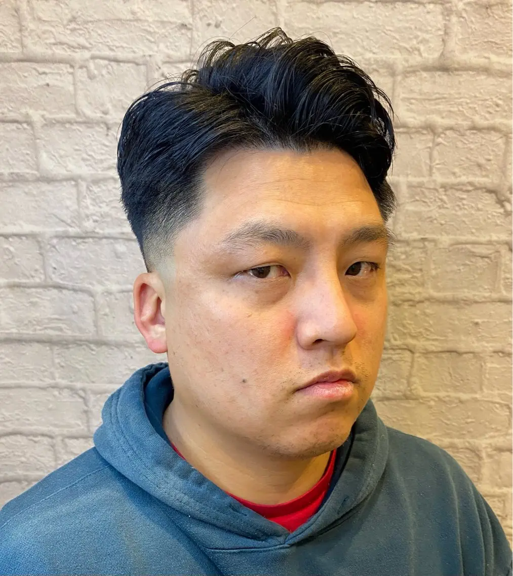 ミディアム メンズ アップバング フェードカット グレイスフルバーバー 赤坂見附店 前田真政のヘアスタイル