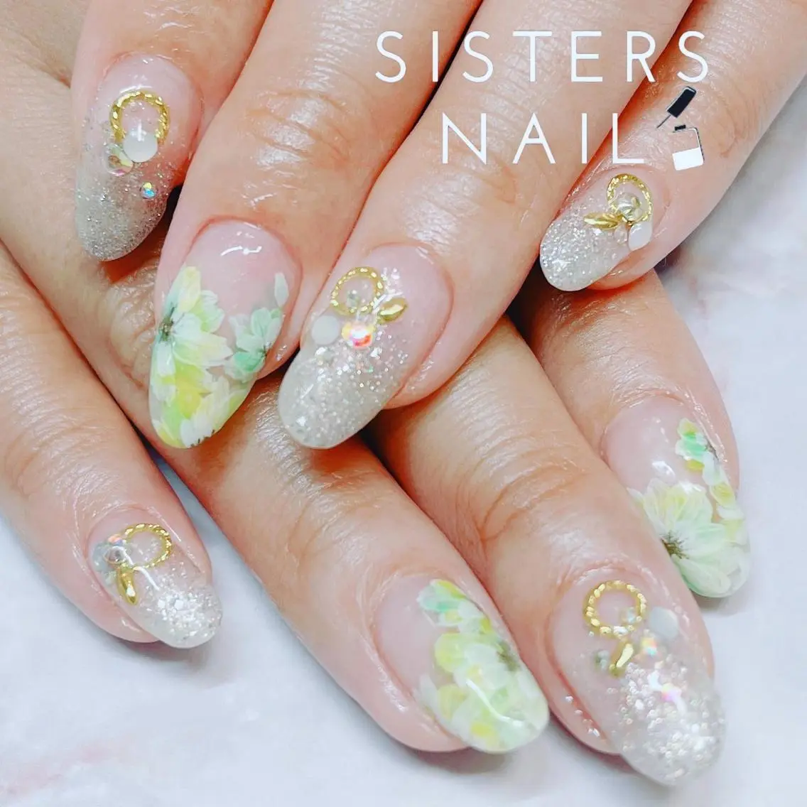ネイル アートネイル フラワーネイル フレンチネイル グラデーション グリーン ハンドネイル ハンドケア sisters nail.fのネイルデザイン