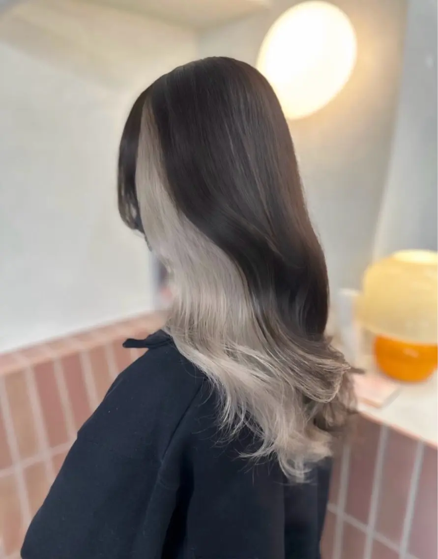 セミロング カラー特化美容師 サトウリュウマのヘアスタイル