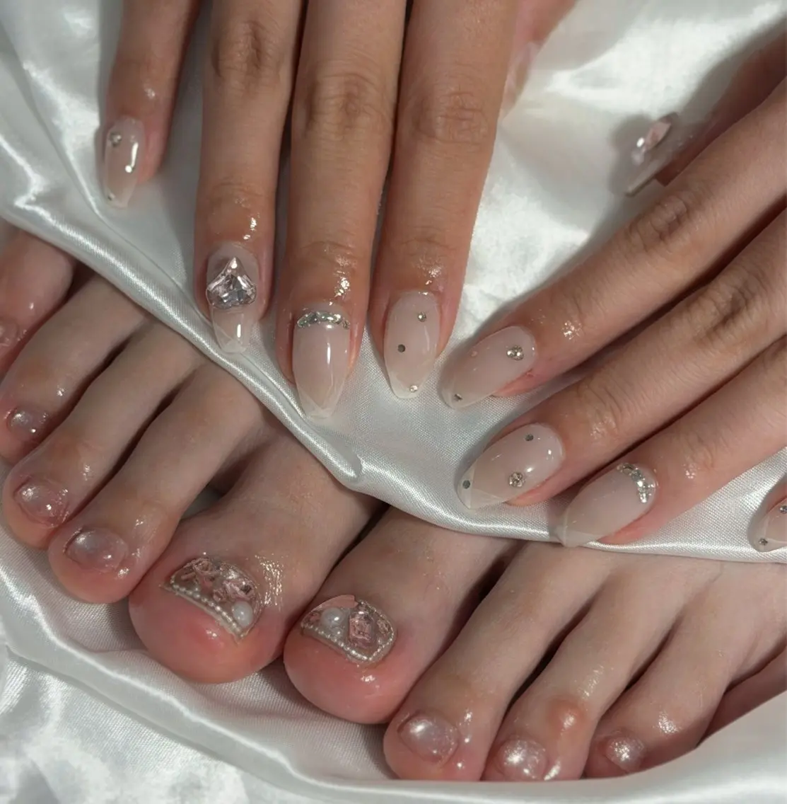 ネイル ハンドネイル フットネイル LAVISH nanamiのネイルデザイン