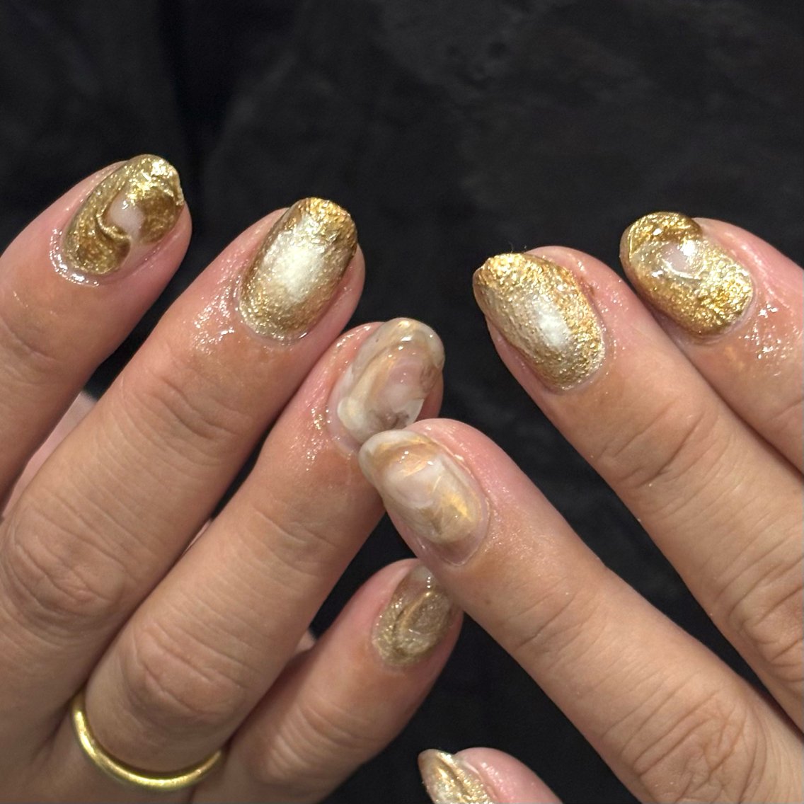 ネイル ゴールド ハンドネイル 🪻hina🪻 filonnailのネイルデザイン