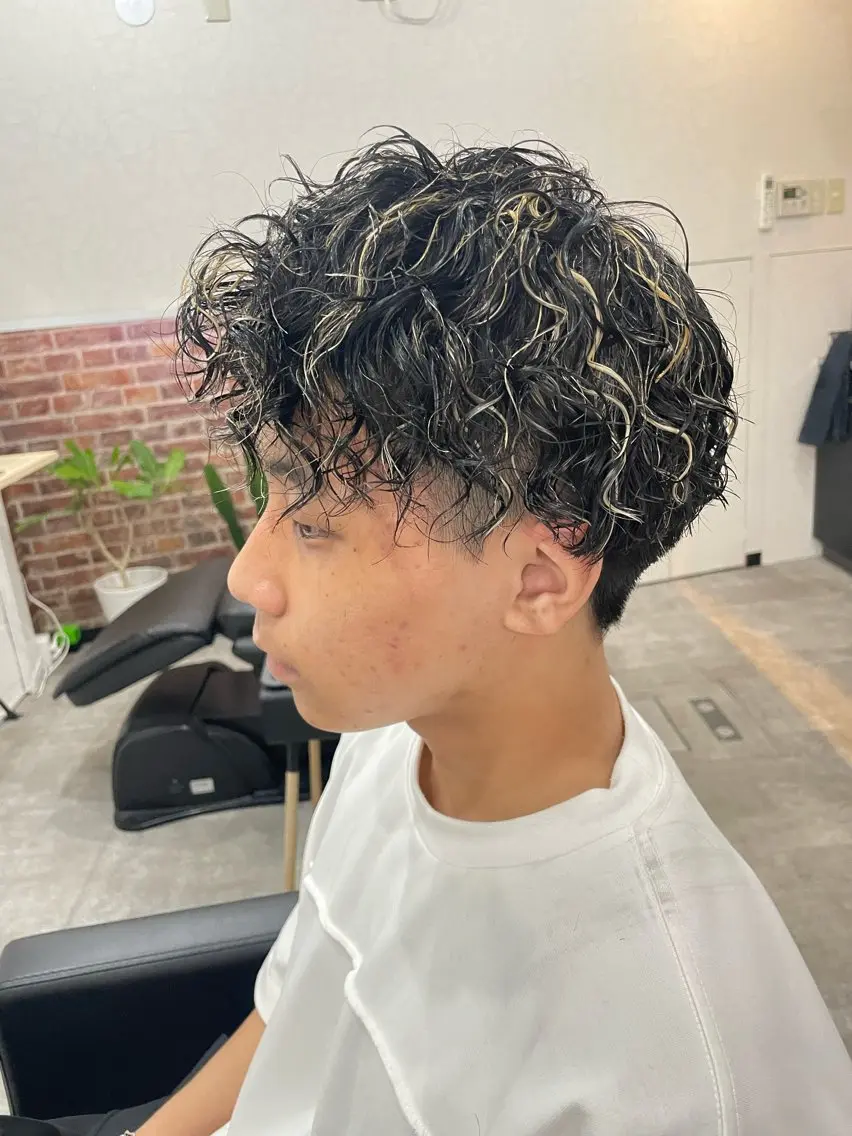 ショート カラー パーマ メンズ メンズハイライト メンズメッシュ メンズパーマ ハイライトカラー メッシュ 💈メンズハイライト 南谷💈のヘアスタイル