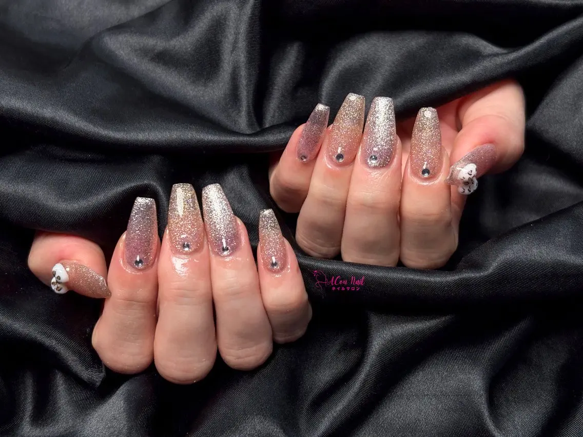ネイル 桜ネイル 長さ出し フラワーネイル フレンチネイル ジェルネイル ハンドネイル ACon NailSalonのネイルデザイン