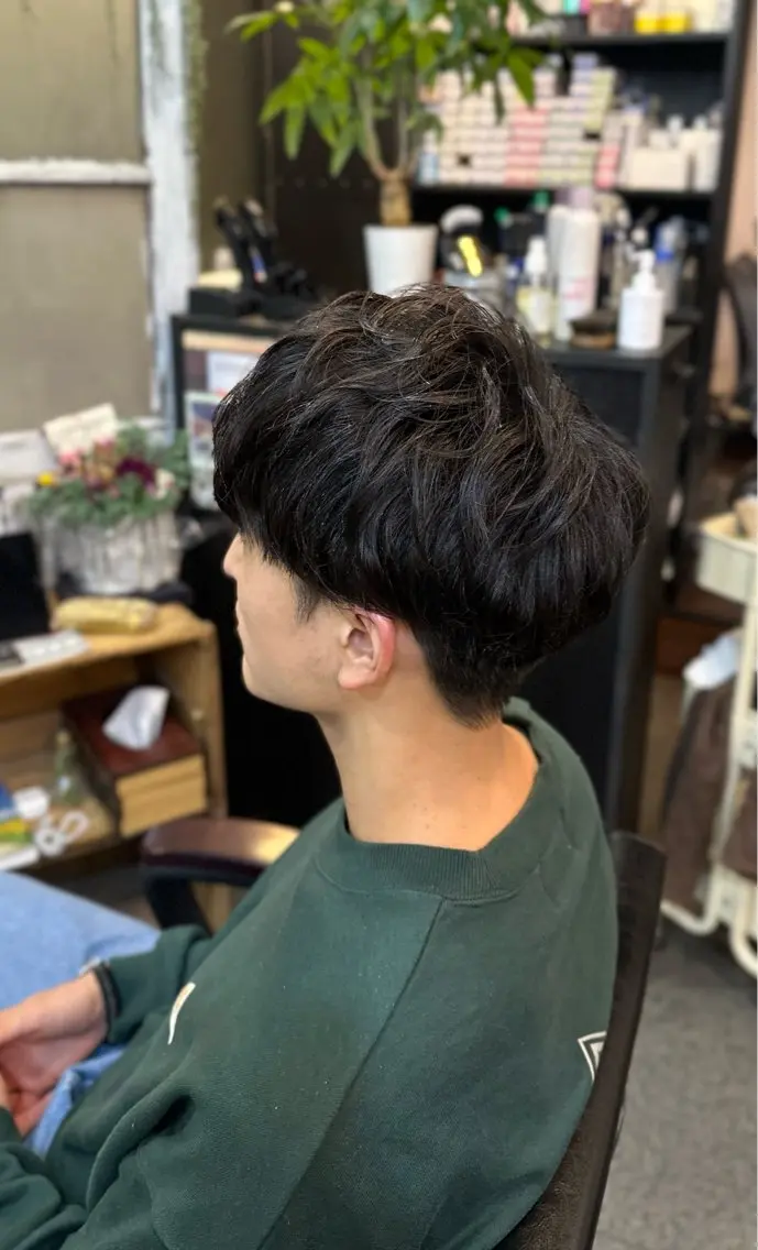 ミディアム パーマ メンズ ミディアムパーマ メンズパーマ カット パーマ 元住吉プランツヘアー ☘️丸山☘️のヘアスタイル
