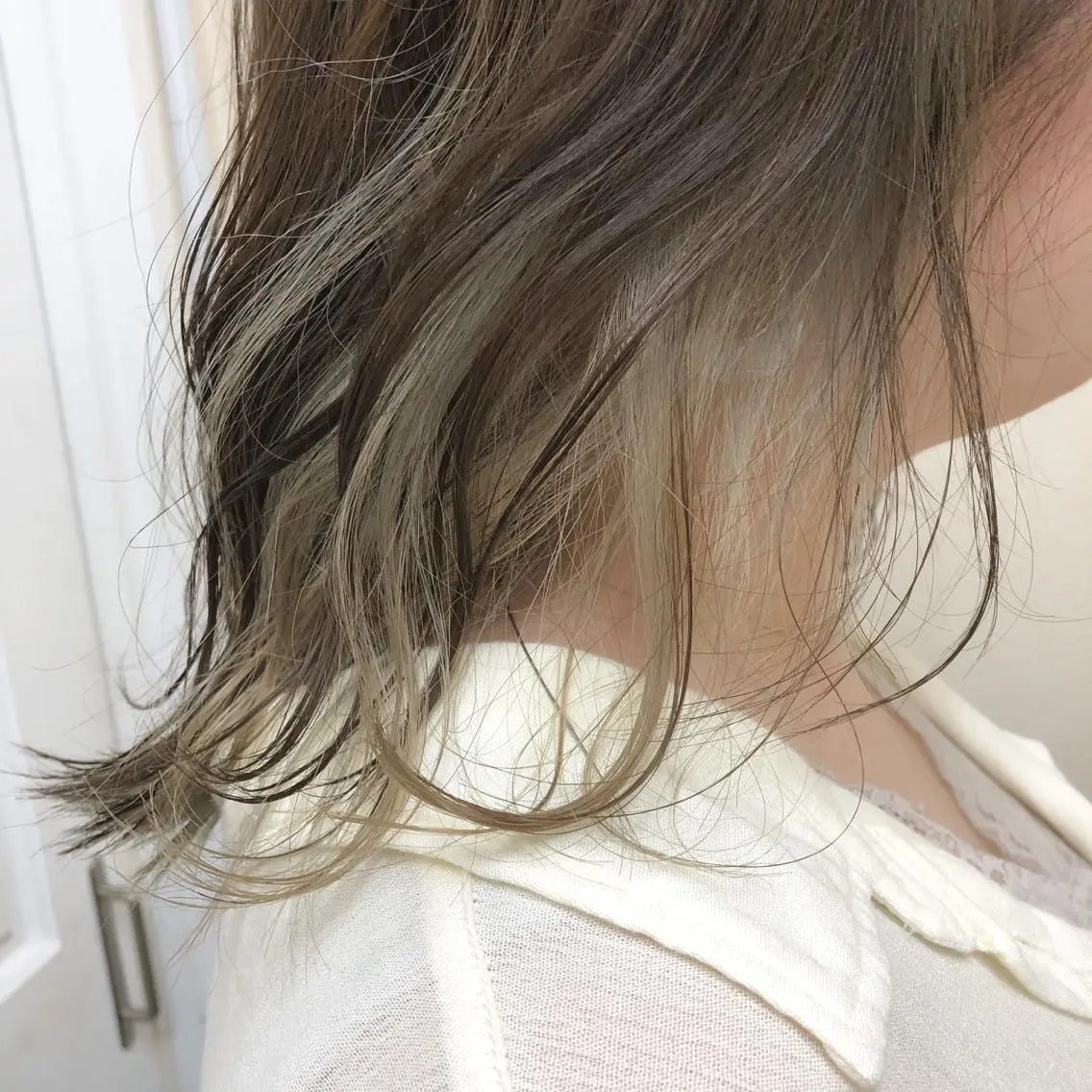 ミディアム カラー ベージュカラー オリーブベージュ ,comma momoka🪄のヘアスタイル