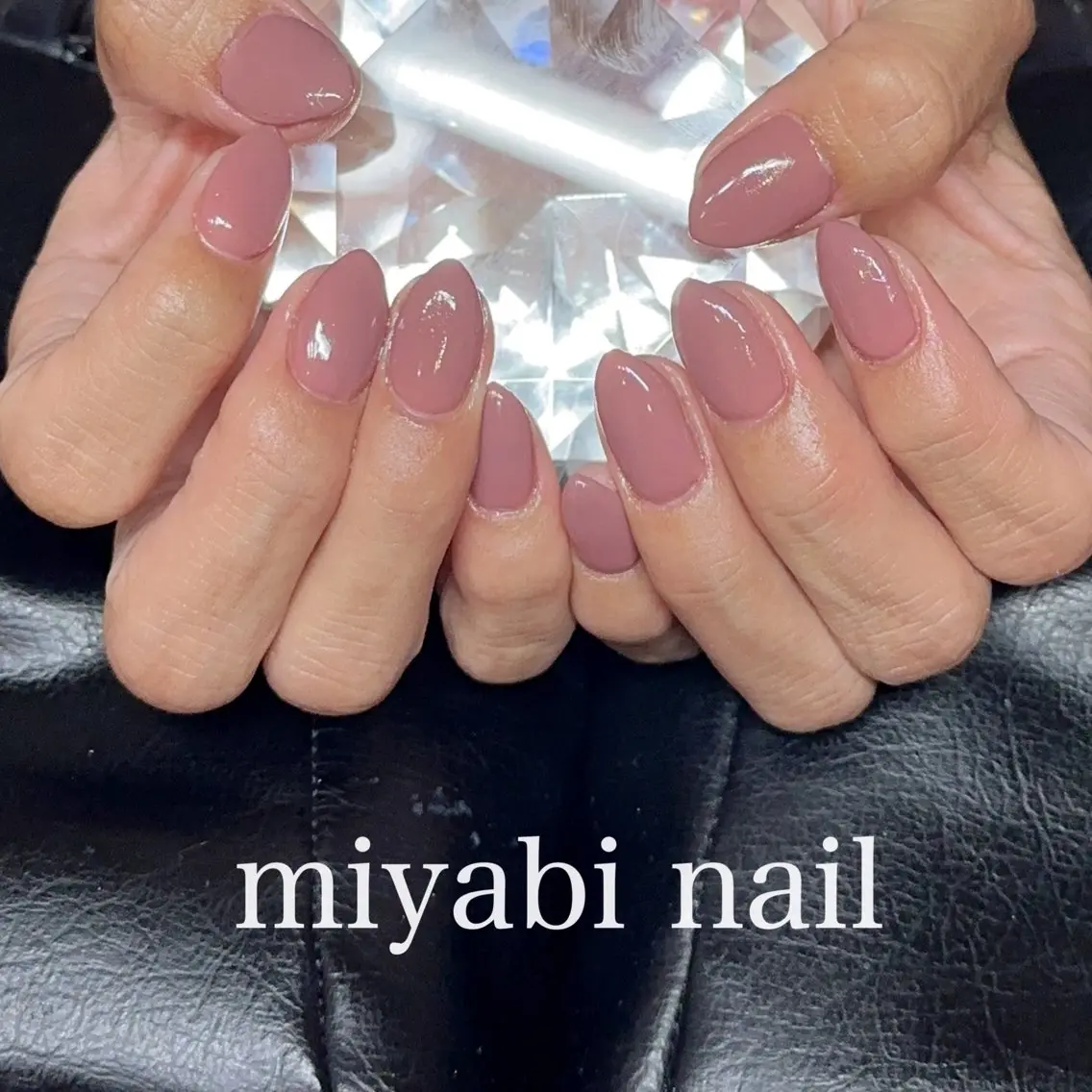ネイル ブラウン 持ち込み オフィスネイル ワンカラーネイル ピンク ハンドネイル miyabi nail 桂川駅近くのネイルデザイン