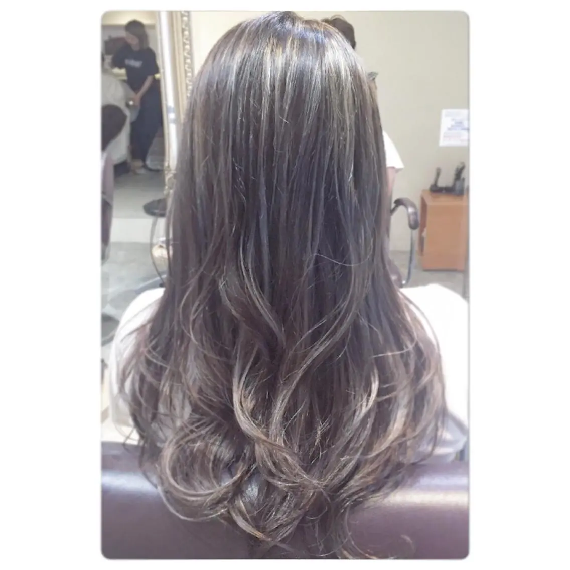 ロング カラー 佐藤 奈佳子 サトウ ナカコのヘアスタイル