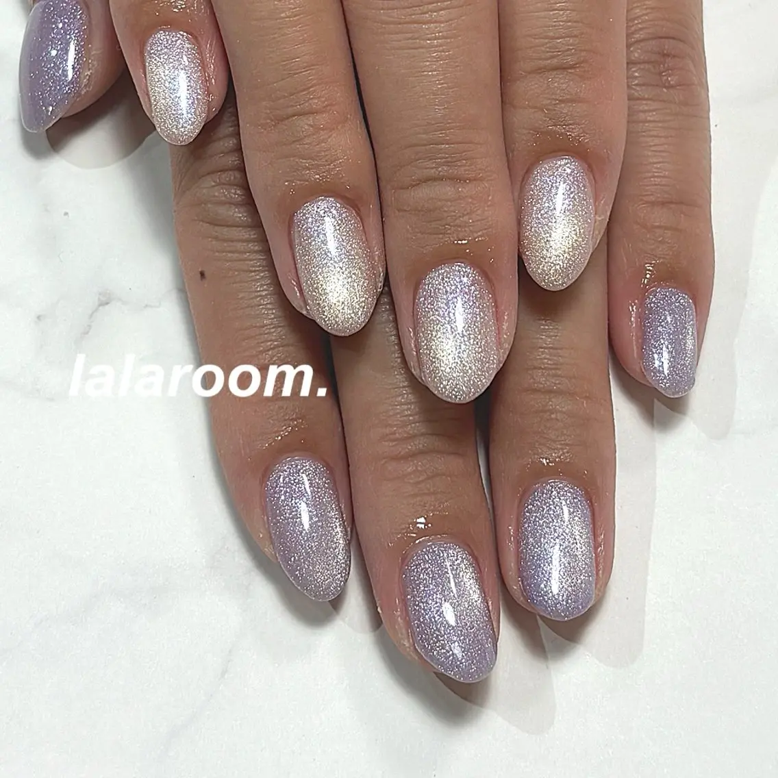 ネイル キラキラネイル マグネットネイル オフィスネイル ワンカラーネイル シンプルネイル ハンドネイル lala room.のネイルデザイン