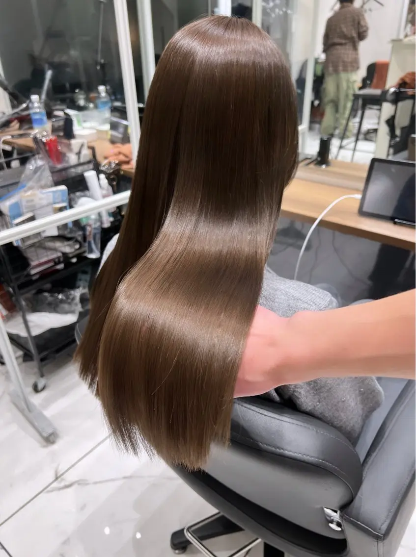 ロング カラー ブリーチ 髪質改善 縮毛矯正 トリートメント ヘアカラー トリートメント 韓国レイヤー×艶髪 ハイトーンRyukiのヘアスタイル