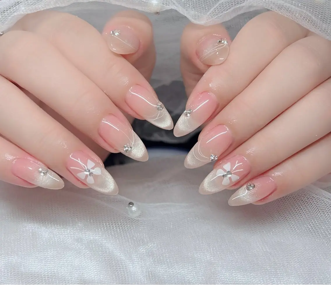 ネイル ハンドネイル 🎀PG🩵 ネイルサロンのネイルデザイン