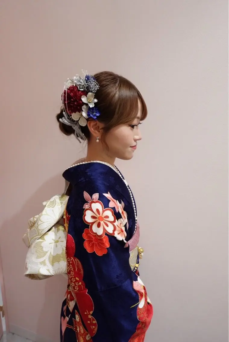 ロング ヘアアレンジ 成人式 結婚式・ブライダル カット ヘアセット トレンドカラー🥣／ ヘアアレンジ✩.*˚のヘアスタイル