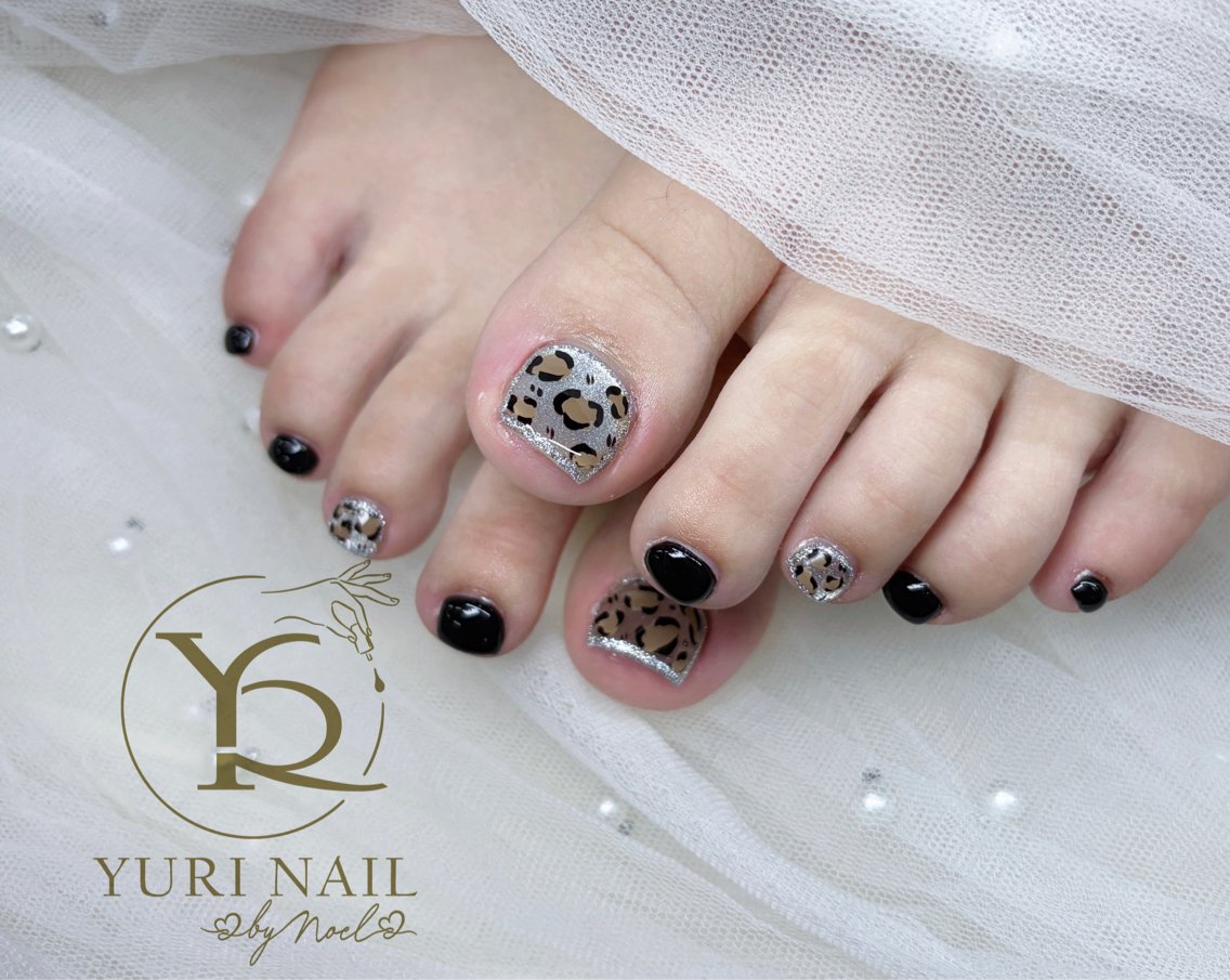 ネイル ハンドネイル フットネイル ハンドケア YURI Nail NARITAのネイルデザイン