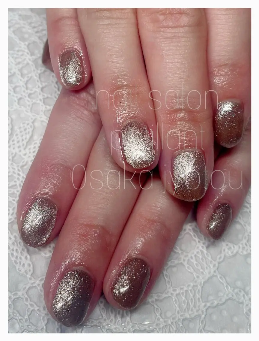 ネイル ブラウン キラキラネイル マグネットネイル nail salon petillantのネイルデザイン
