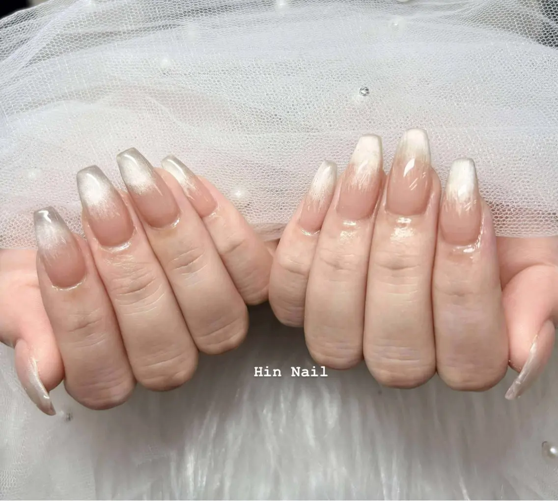 ネイル ボルドー チークネイル フレンチネイル グラデーション キラキラネイル ハンドネイル Hin Nail 日本橋のネイルデザイン