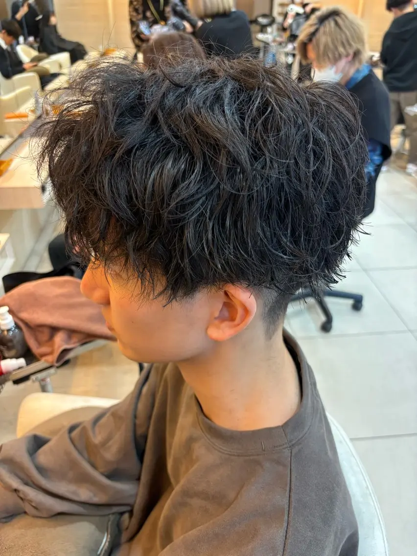 ショート カラー パーマ ヘアアレンジ メンズ キッズ アップバング 波巻きパーマ ショートヘア 🫧Selene SHOGO🫧のヘアスタイル
