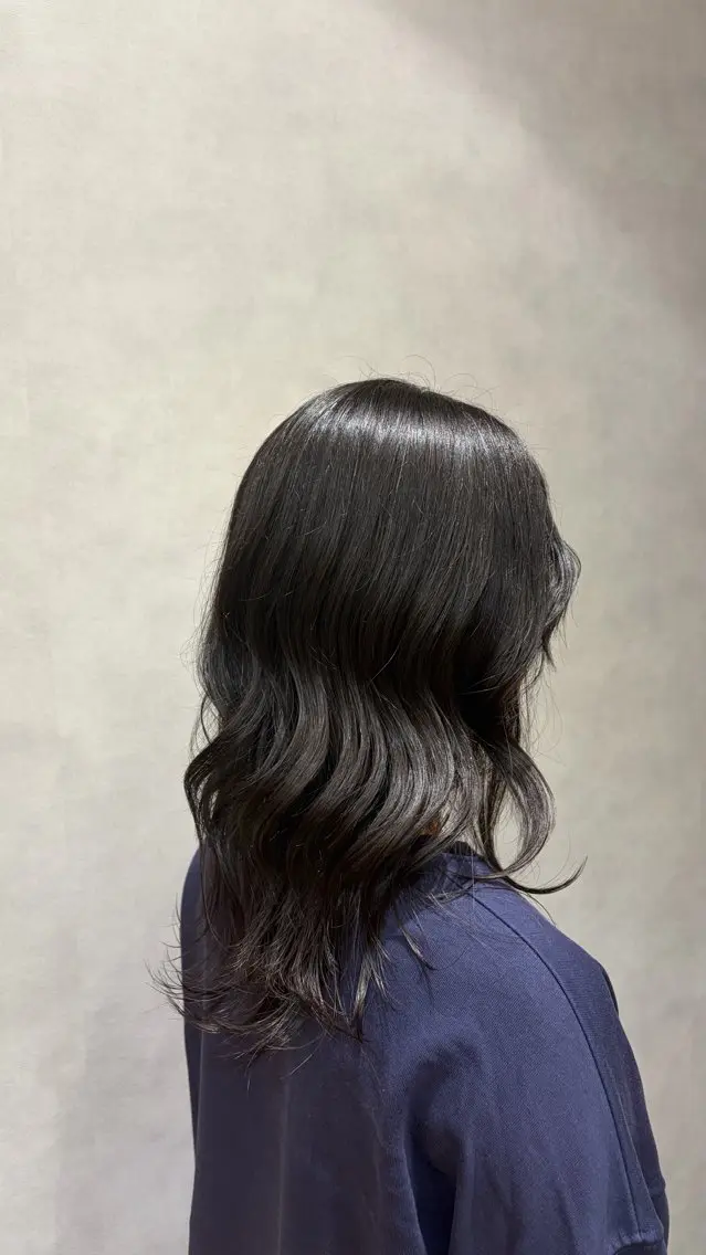 ミディアム レイヤーカット 藤浪 凪沙のヘアスタイル